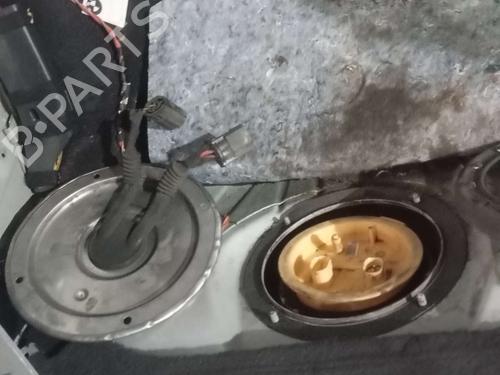 Used Fuel pump BMW 1 Coupe (E82) 120 d (177 hp) 18548972