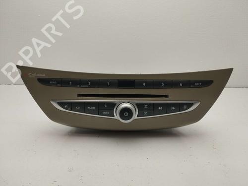 Used Radio Radio RENAULT LAGUNA III (BT0/1) [2007-2015] 31614795 31614795