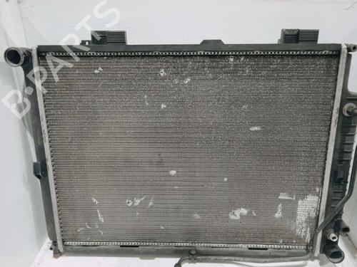 Used Water radiator Water radiator 4325729 4325729