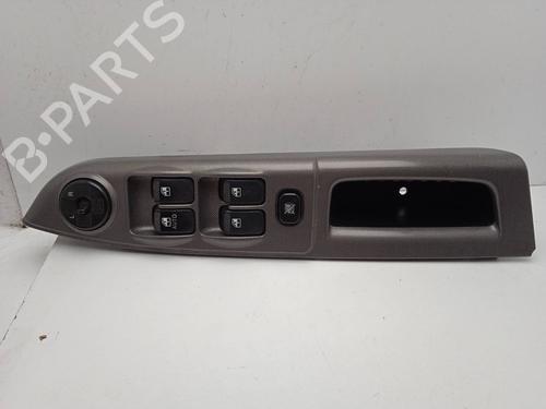 Used Left front window switch HYUNDAI GETZ (TB) 1.5 CRDi (82 hp) 4307236