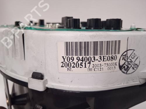 Instrument cluster KIA SORENTO I (JC) 2.5 CRDi 4WD | BP4303742C47