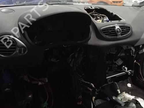 Used Dashboard RENAULT CLIO III Grandtour (KR0/1_) 1.2 16V (KR0P) (101 hp) 24500178