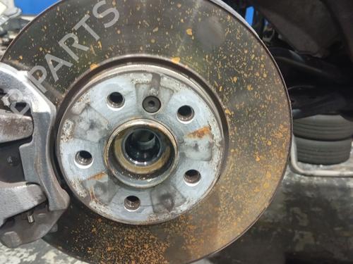 Used Left front steering knuckle Left front steering knuckle BMW 1 (F40) 118 i (140 hp) 40220429 40220429