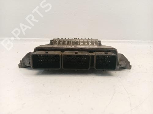 Used Engine control unit (ECU) VOLVO S40 II (544) 2.0 D (136 hp) 31620806