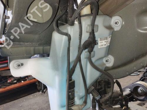 Used Windscreen washer tank OPEL INSIGNIA A (G09) [2008-2017]  26121693