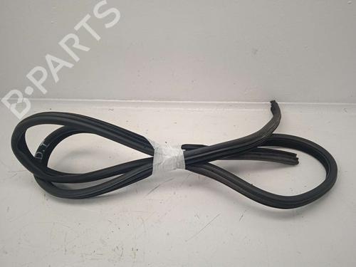 Used Rubber door seal BMW 3 (E90) 320 d (177 hp) 24800323