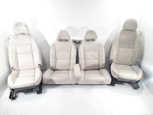 Used Seats set Seats set VOLVO C30 (533) 2.0 D (136 hp) 11151634 11151634