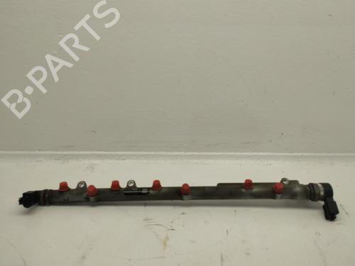Used Injection rail Injection rail 39210418 39210418