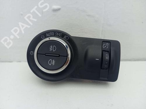 Used Headlight switch OPEL ASTRA J (P10) 2.0 CDTI (68) (160 hp) 18090564