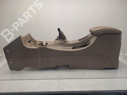 Used Armrest / Center console KIA SPORTAGE II (JE_, KM_) 2.0 CRDi (140 hp) 11159626
