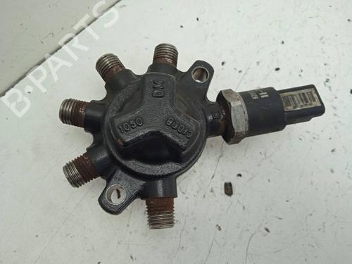 Used Injection rail Injection rail FORD FOCUS I (DAW, DBW) 1.8 TDCi (115 hp) 4288250 4288250