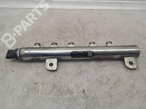 Used Injection rail OPEL ZAFIRA / ZAFIRA FAMILY B (A05) 1.9 CDTI (M75) (120 hp) 11161081