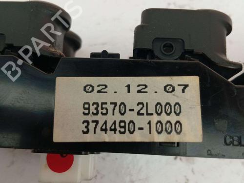 Left front window switch HYUNDAI i30 (FD) 1.6 CRDi | BP33886216I27 - Image 2