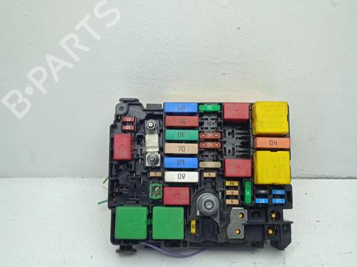 Used Fuse box CITROËN C3 III (SX) 1.2 VTi 82 (82 hp) 32482614