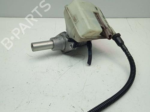 Used Brake master cylinder PEUGEOT 5008 (0U_, 0E_) [2009-2017]  15904721