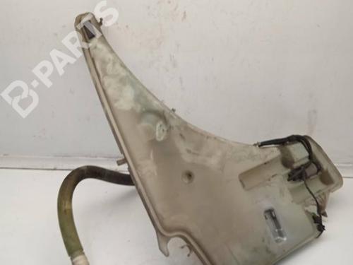 Used Windscreen washer tank Windscreen washer tank BMW 3 (E90) 330 xd (231 hp) 11165831 11165831