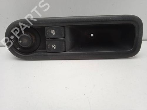 Used Left front window switch RENAULT CLIO III (BR0/1, CR0/1) 1.5 dCi (C/BR0G, C/BR1G) (68 hp) 4356901