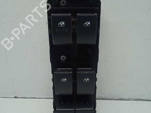 Used Left front window switch CHEVROLET CAPTIVA (C100, C140) [2006-2026]  31621052