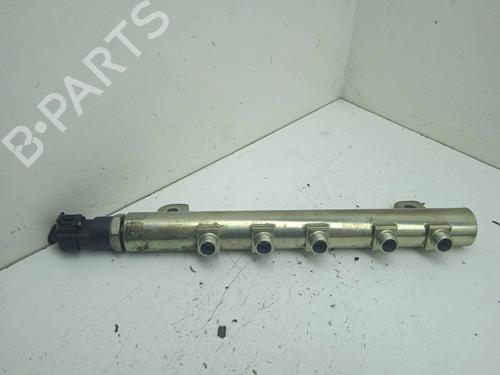 Used Injection rail FIAT STILO (192_) 1.9 D Multijet (100 hp) 4317348