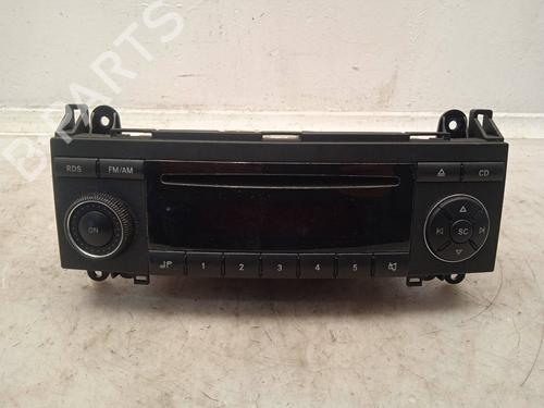Used Radio Radio MERCEDES-BENZ A-CLASS (W169) A 150 (169.031, 169.331) (95 hp) 11163584 11163584