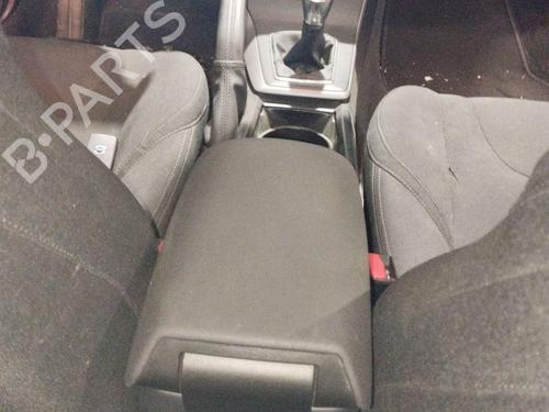 Armrest / Center console VOLVO V40 Hatchback (525) D2 | BP18053921I20 - Image 2