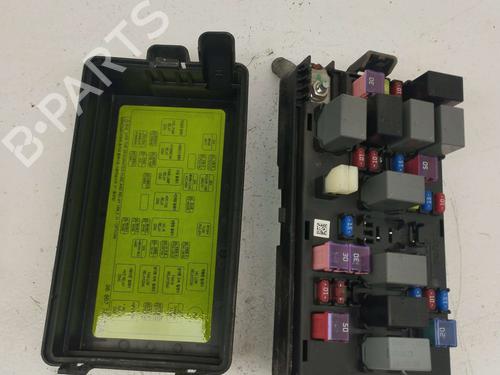 Used Fuse box CHEVROLET AVEO / KALOS Saloon (T250, T255) 1.4 (101 hp) 19064480
