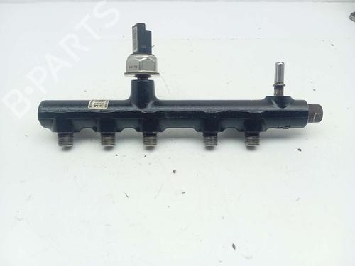 Used Injection rail Injection rail DS DS 4 / DS 4 CROSSBACK (NX_) 2.0 BlueHDi 150 (150 hp) 40096057 40096057