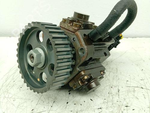 Used Injection pump CHEVROLET CAPTIVA (C100, C140) [2006-2026]  31800647