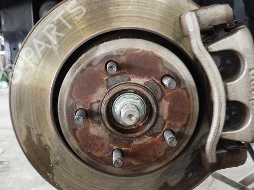 Used Left front steering knuckle JEEP GRAND CHEROKEE III (WH, WK) 3.0 CRD 4x4 (218 hp) 23428587