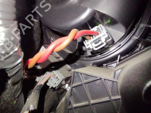 varmeblser-volvo-v40-hatchback-525-d2-av6n18456aa-2012-2013-2014-2015-2016-2017-2018-2019-18074255 main image