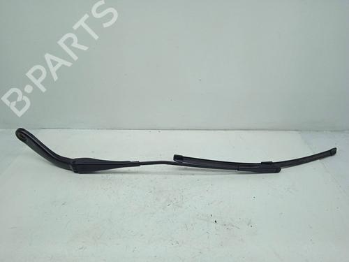 Used Front windshield wiper arm BMW 1 (F21) 118 d (150 hp) 16131512