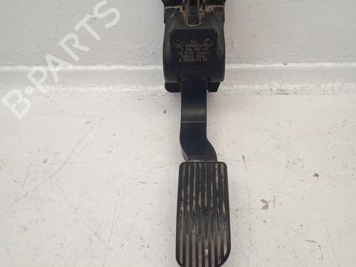 pedal-mercedes-benz-vito-tourer-w447-2014-33427538 main image