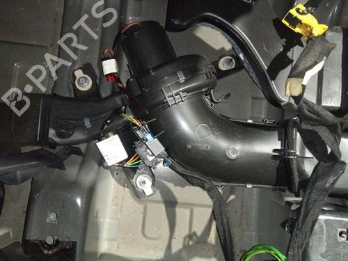 Used Heater blower motor PEUGEOT 5008 (0U_, 0E_) 2.0 HDi 150 / BlueHDi 150 (150 hp) 16325944