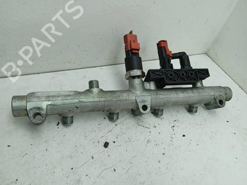 Used Injection rail Injection rail PEUGEOT 406 Break (8E/F) 2.2 HDi (133 hp) 4371013 4371013