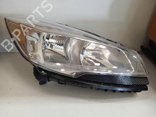 Used Right headlight FORD FOCUS II (DA_, HCP, DP) [2004-2013]  11156192