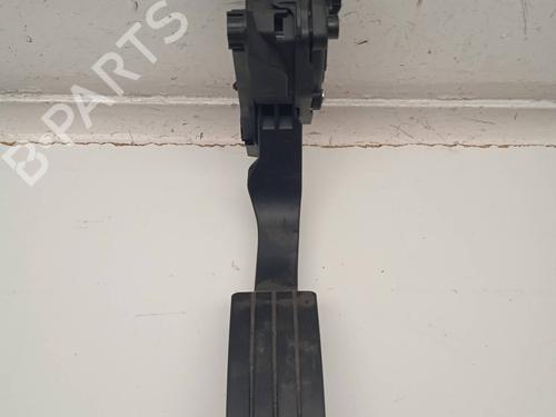 Used Pedal DACIA SANDERO II 1.5 Blue dCi 95 (B8JL) (95 hp) 11155541