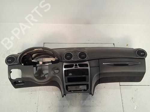 Used Dashboard MERCEDES-BENZ CLK (C209) CLK 240 (209.361) (170 hp) 4327108
