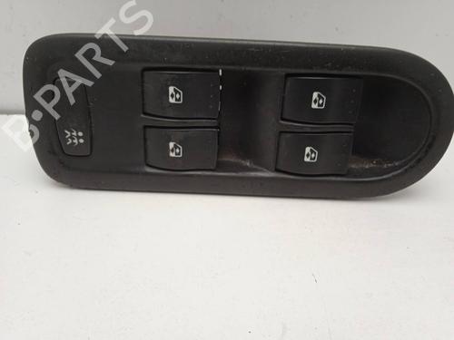 Used Left front window switch Left front window switch RENAULT SCÉNIC II (JM0/1_) 1.9 dCi (JM0G, JM12, JM1G, JM2C) (120 hp) 4306358 4306358