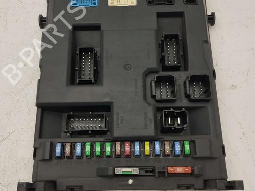 fuse-box-peugeot-207-cc-wd_-16-16v-9664983080-2007-2008-2009-2010-2011-2012-2013-2014-2015-17831289 main image