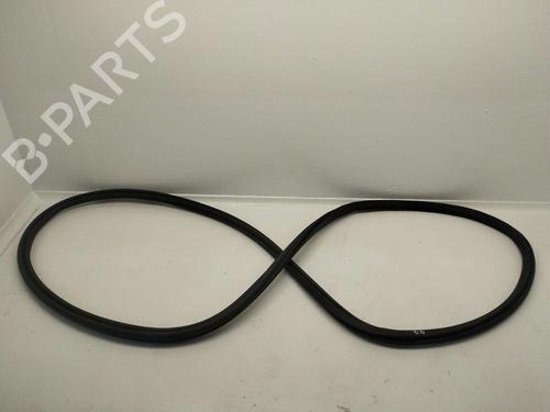 Used Rubber door seal Rubber door seal VOLVO XC60 II (246) B5 Mild-Hybrid AWD (250 hp) 40096156 40096156