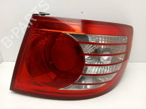 left-taillight-hyundai-elantra-iii-saloon-xd-924012d710-2000-2001-2002-2003-2004-2005-2006-2007-11149998 main image