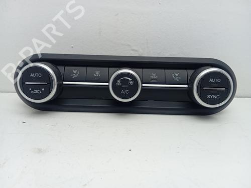 Used Climate control Climate control ALFA ROMEO GIULIA (952_) 2.2 D Q4 (952AFA45M, 952ANA4) (190 hp) 17543011 17543011