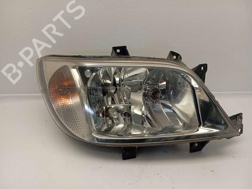 Used Right headlight MERCEDES-BENZ SPRINTER 3-t Van (B903) 313 CDI (903.663, 903.662, 903.661) (129 hp) 31615585