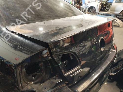 Used Tailgate VW PASSAT B6 (3C2) 2.0 TDI 16V (140 hp) 18112590