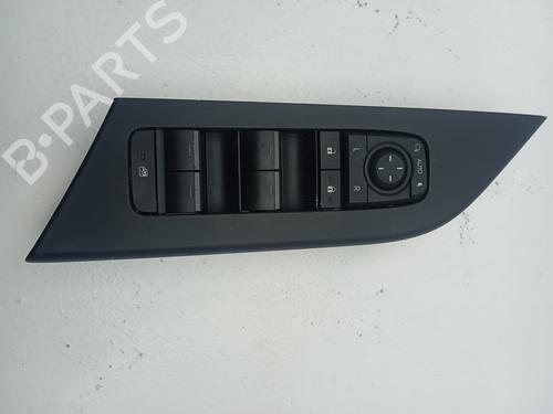 Used Left front window switch TOYOTA C-HR (_X2_, _H2_) Hybrid (ZYX20) (140 hp) 23233582