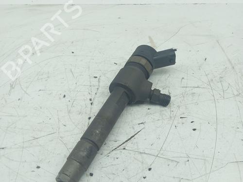 injector-fiat-grande-punto-199_-2005-31619673 main image