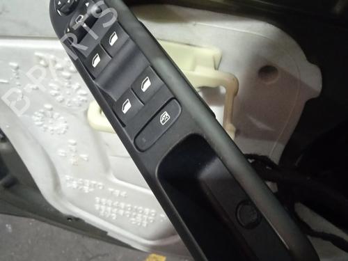 Used Left front window switch Left front window switch PEUGEOT 3008 I MPV (0U_) 1.6 VTi (120 hp) 32983111 32983111
