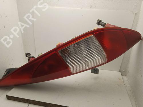 Used Right taillight Right taillight FORD MONDEO III Turnier (BWY) 2.0 16V TDDi / TDCi (115 hp) 4622335 4622335