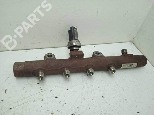 injection-rail-renault-megane-ii-bm01_-cm01_-5ws40154-2001-2002-2003-2004-2005-2006-2007-2008-2009-2010-2011-2012-4333416 main image
