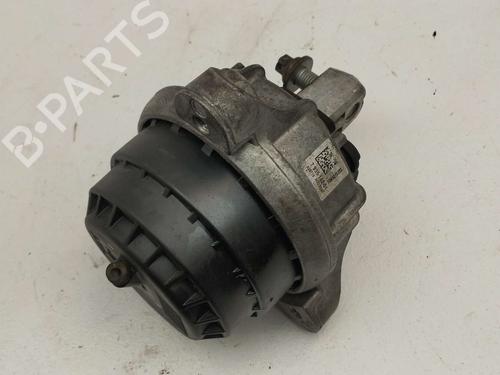Used Engine mount BMW 5 (F10) 520 d (184 hp) 17061309